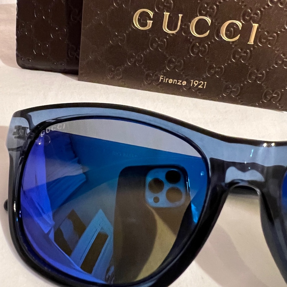 Gucci sunglasses. NEW with case and cleaning cloth. So pretty!